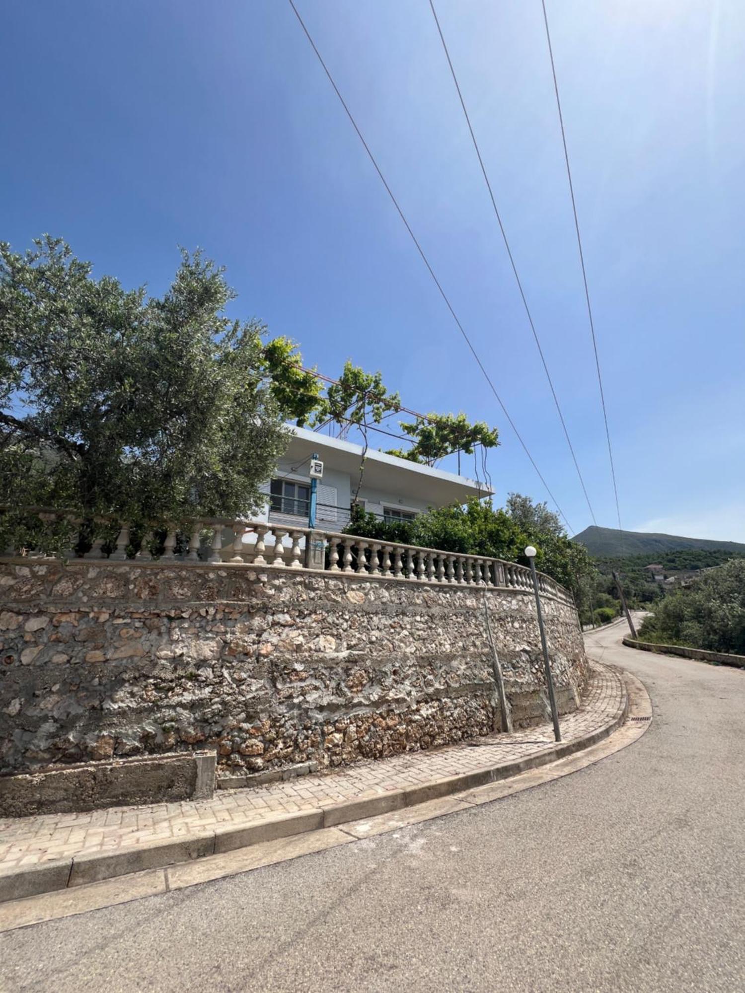 Petra Oliva Apartment Dhërmi Buitenkant foto