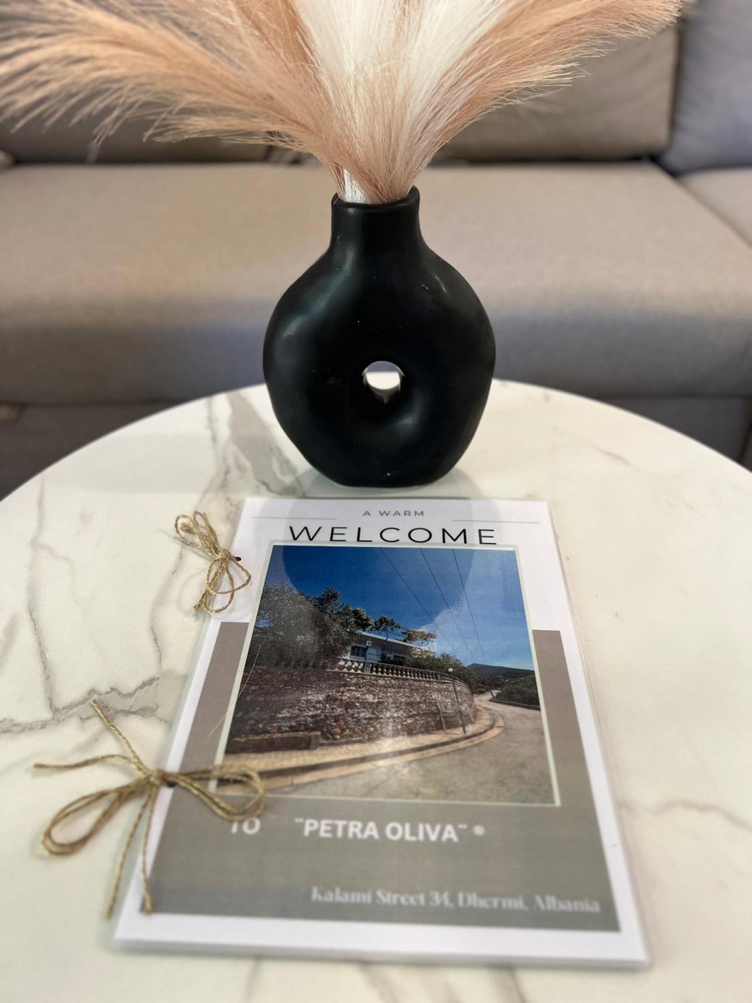 Petra Oliva Apartment Dhërmi Buitenkant foto