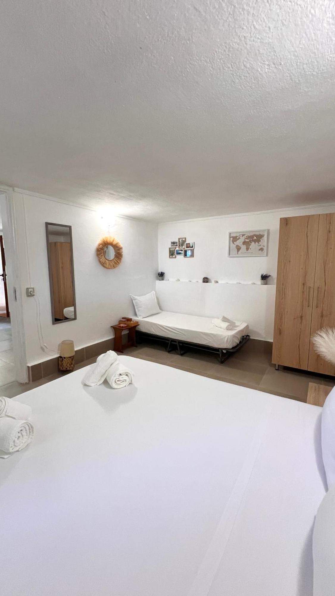 Petra Oliva Apartment Dhërmi Buitenkant foto